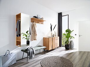 Moderne Garderobe in Eiche mit Spiegelschrank