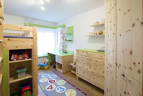 Kinderzimmer Zirbenholz