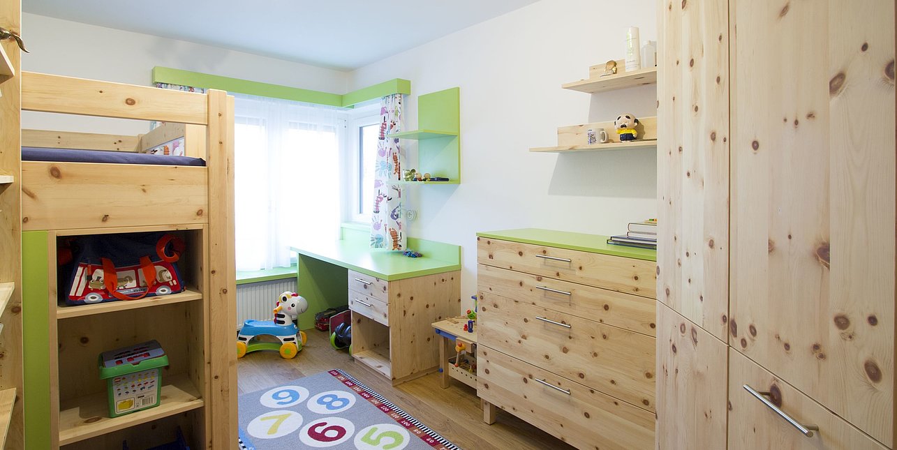 Kinderzimmer mit Hochbett Tischlerei Laserer