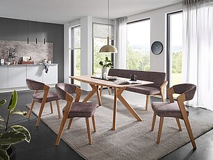 Moderne Essgruppe mit Sitzbankteil und Stühlen 