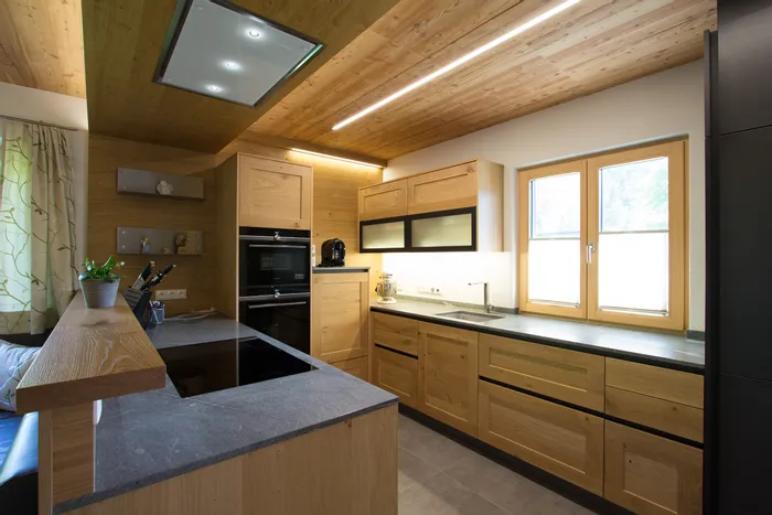 holzkueche-grifflos.jpg