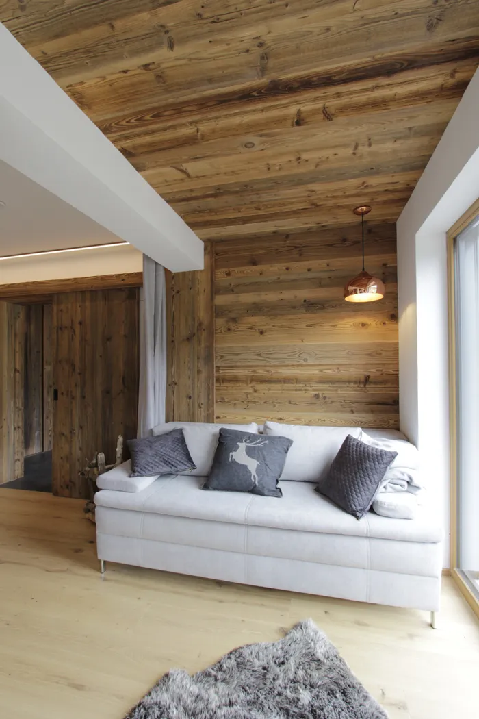 wandverkleidung-altholz-chalet.JPG