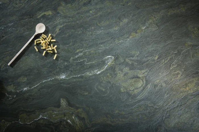 Alpengrün Steinplatte Küche