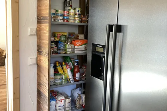 Apothekerschrank in der Küche