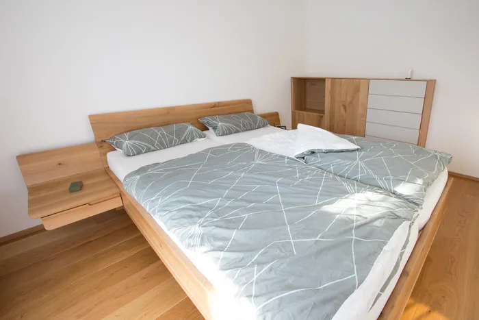 bett-eiche-massiv.jpg