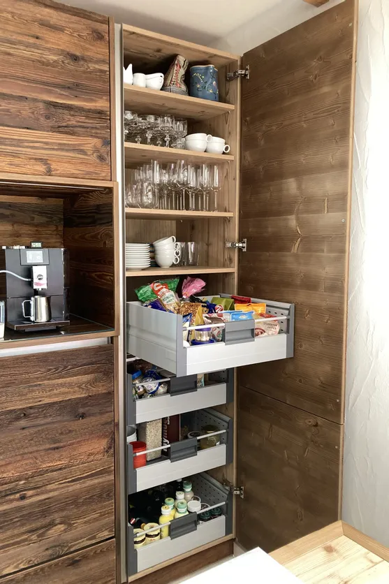 Schubladen mit Stauraum in der Küche