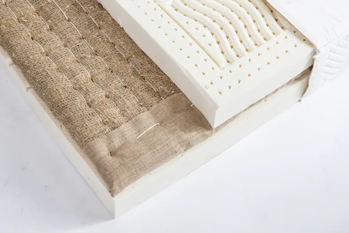 naturlatex-stroh-matratze.jpg