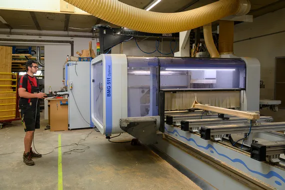 CNC Fräsen - ein Teil in der Lehre zum Tischlereitechniker