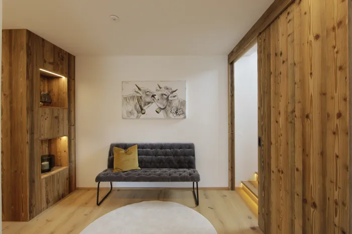 Schiebetüre beim Aufgang zur Treppe